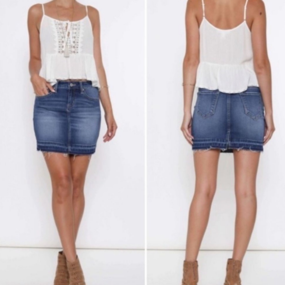 💋KanCan Raw Hem Stretch Sexy Denim Jean Skirt Size 13
